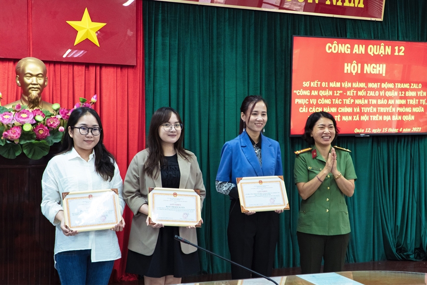 Công an TP Hồ Chí Minh khen thưởng Zalo vì thành tích xuất sắc trong phong trào toàn dân bảo vệ an ninh Tổ quốc. 