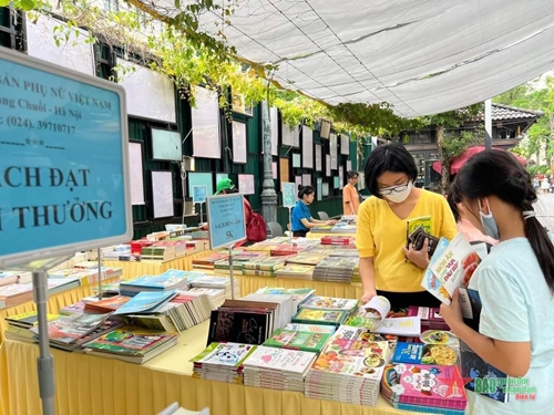 Phố Sách Hà Nội tưng bừng các hoạt động chào mừng Ngày Sách và Văn hoá đọc Việt Nam lần thứ 2 