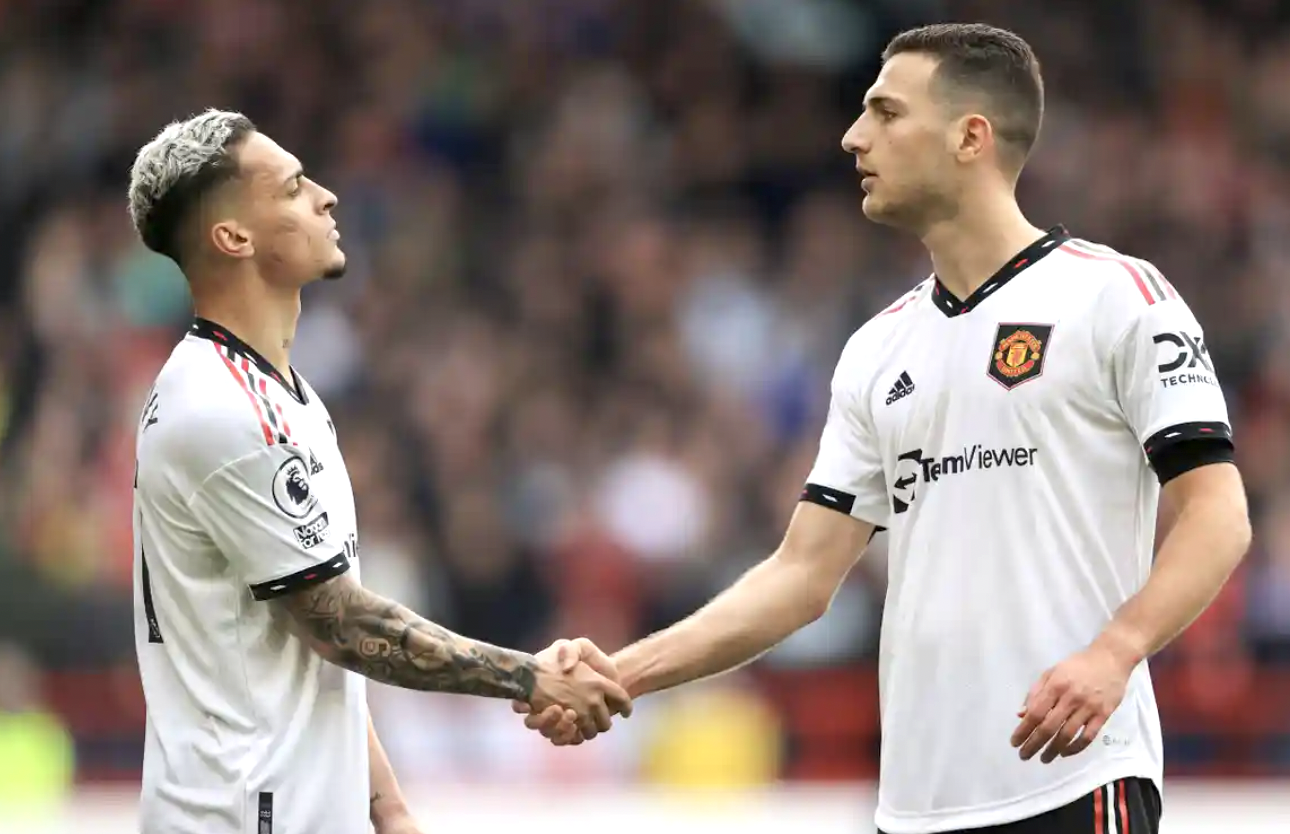 Kết quả Ngoại hạng Anh 17-4: Thắng Nottingham Forest, MU trở lại tốp 3