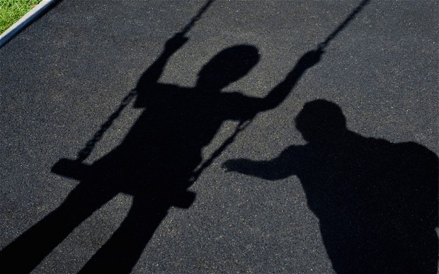 Khởi tố, bắt tạm giam Hiệu Trưởng trường Tiểu học và Trung học Cơ sở Bình Sơn, Hòa Bình

