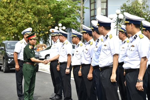 Trung tướng Nguyễn Doãn Anh thăm, nắm tình hình tại Vùng 5 Hải quân