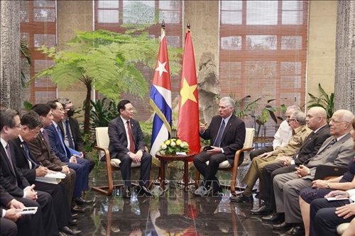 Chủ tịch Quốc hội Vương Đình Huệ hội kiến Đại tướng Raúl Castro Ruz và Bí thư thứ nhất, Chủ tịch Cuba Miguel Díaz-Canel
