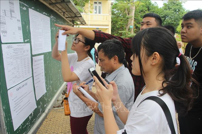 Nhiều trường đại học công bố điểm sàn thi đánh giá năng lực