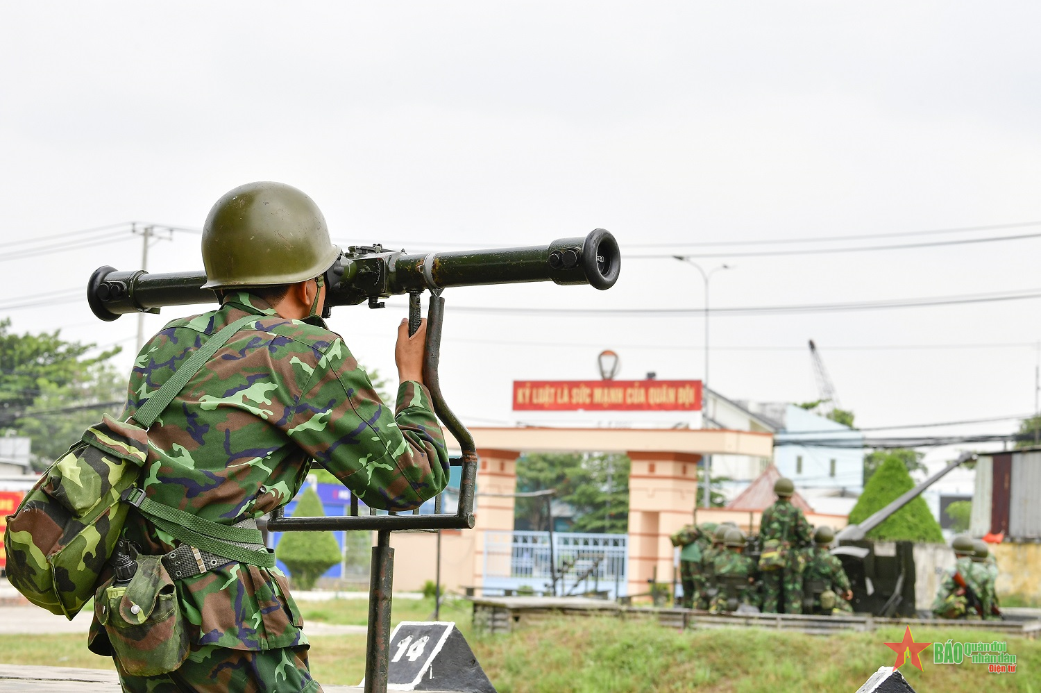Trên bãi tập Lữ đoàn Pháo phòng không 226
