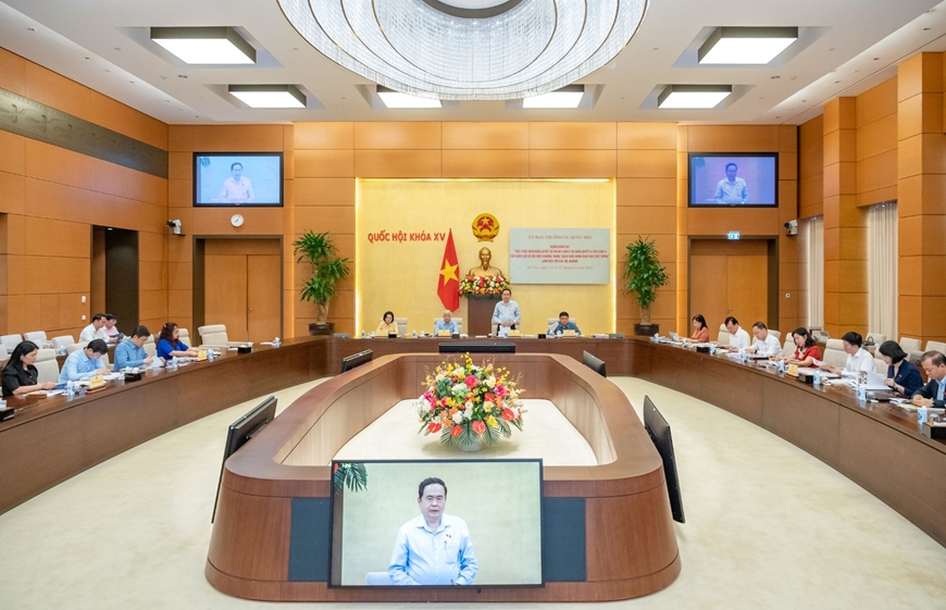 Đoàn giám sát của Ủy ban Thường vụ Quốc hội làm việc với Bộ Giáo dục và Đào tạo, ngày 24-4-2023. Ảnh: quochoi.vn Đoàn giám sát của Ủy ban Thường vụ Quốc hội làm việc với Bộ Giáo dục và Đào tạo, ngày 24-4-2023. Ảnh: quochoi.vn