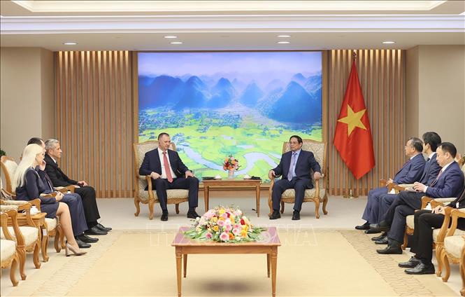 Thủ tướng Phạm Minh Chính tiếp Bộ trưởng Bộ Nội vụ Belarus. Ảnh:TTXVN