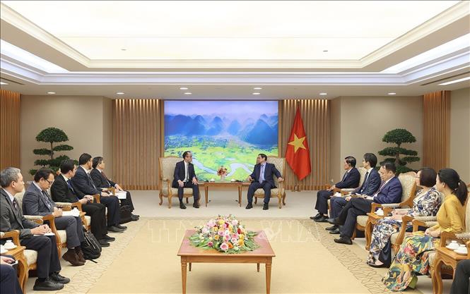 Thủ tướng Phạm Minh Chính tiếp Tổng Thư ký Tổ chức năng suất châu Á. Ảnh: TTXVN