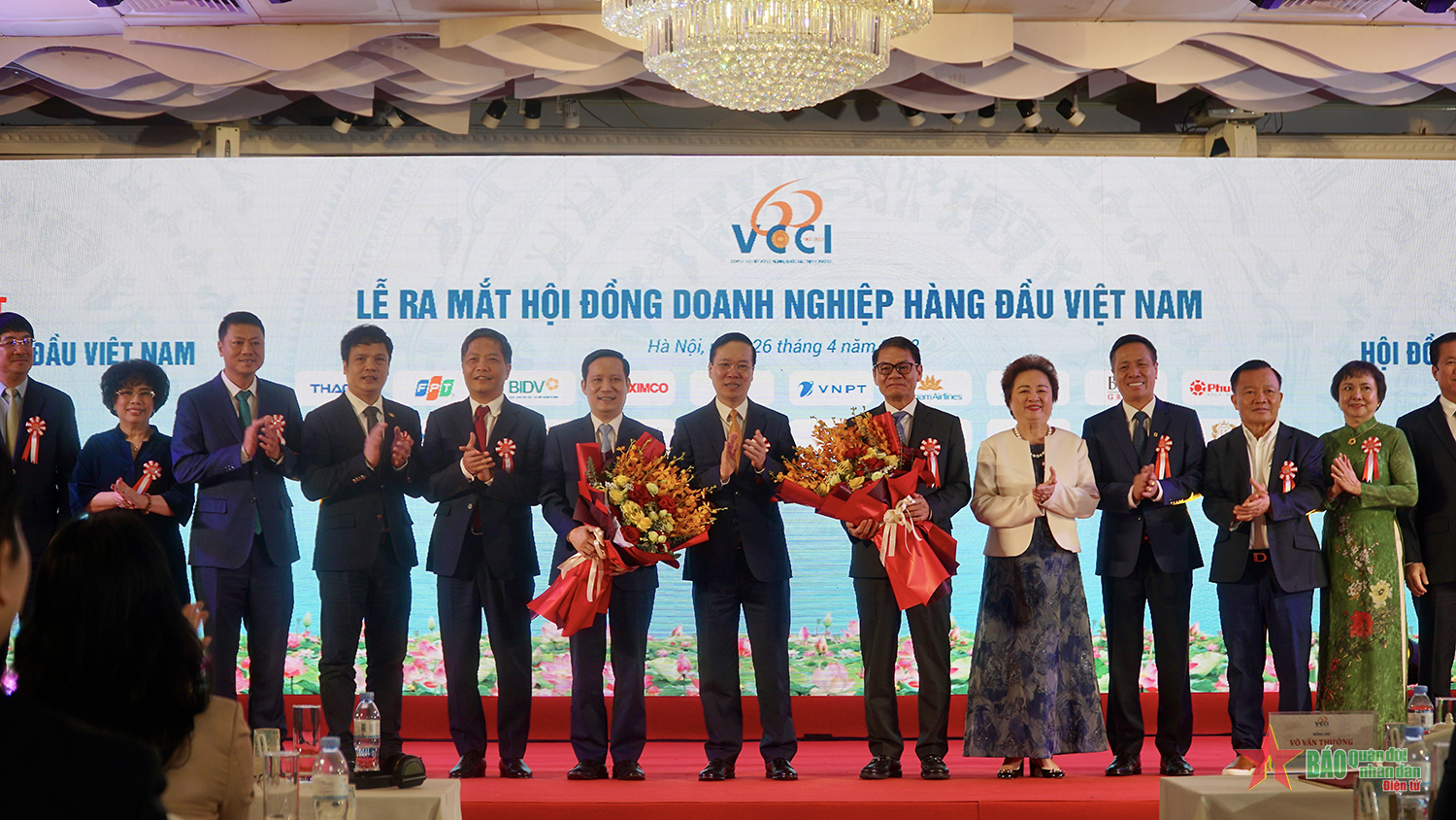 Lợi ích của doanh nghiệp, cá nhân phải gắn liền với lợi ích của đất nước và cộng đồng