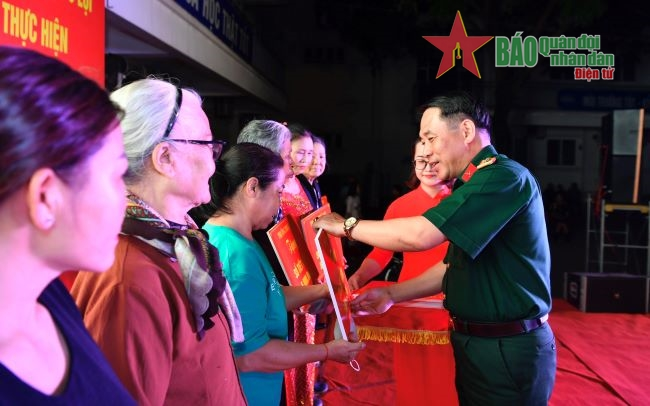 Phường Phúc Lợi (Long Biên): Liên hoan văn nghệ kỷ niệm 48 năm Ngày giải phóng miền Nam