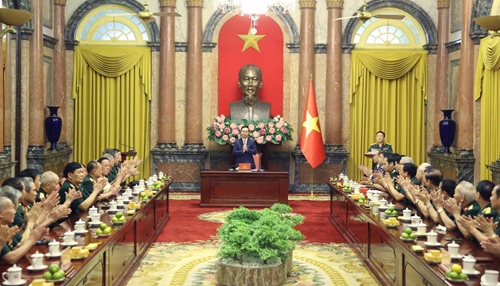 Chủ tịch nước Võ Văn Thưởng tiếp Ban liên lạc Mặt trận Tây Nguyên B3 - Quân đoàn 3