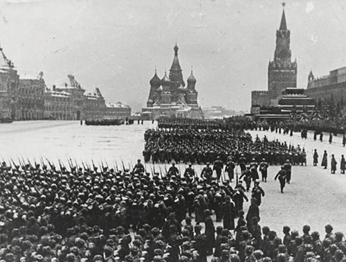 Liên Xô tổ chức lễ duyệt binh lịch sử năm 1941 như thế nào?

