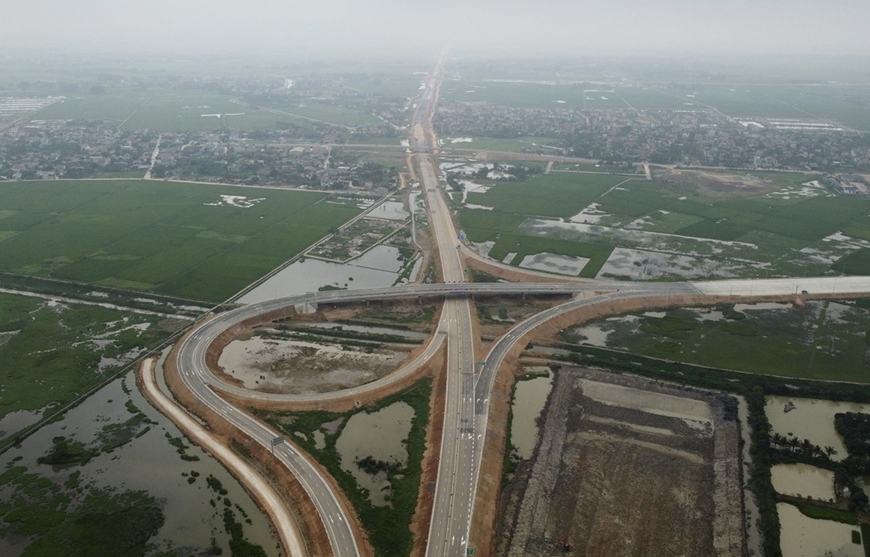 Nút giao Đông Xuân trên cao tốc Mai Sơn - Quốc lộ 45. Ảnh: HUY HÙNG.