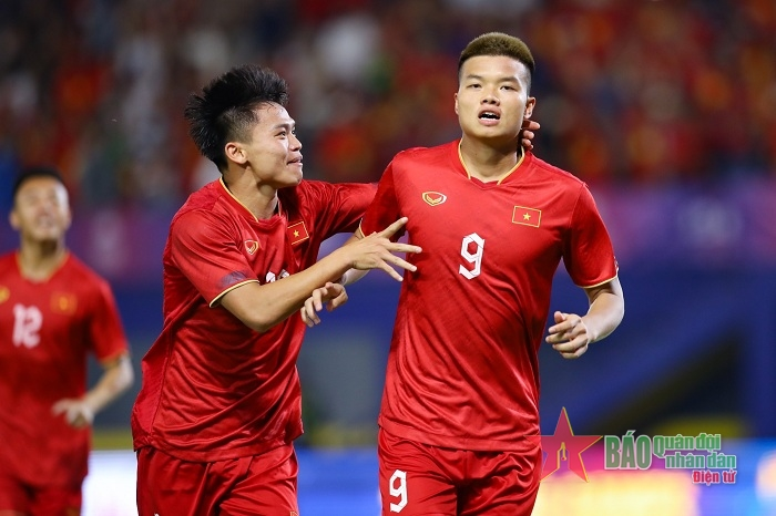 U22 Việt Nam thắng U22 Lào 2-0 trong trận ra quân SEA Games 32