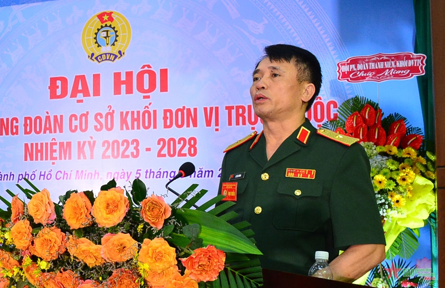  Thiếu tướng Lê Tất Cường, Chủ nhiệm Chính trị Tổng cục Hậu cần phát biểu chỉ đạo tại đại hội.