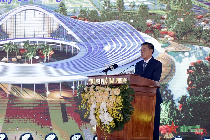 Đồng chí Nguyễn Văn Tùng, Chủ tịch Ủy ban nhân dân thành phố Hải Phòng phát biểu tại buổi lễ.