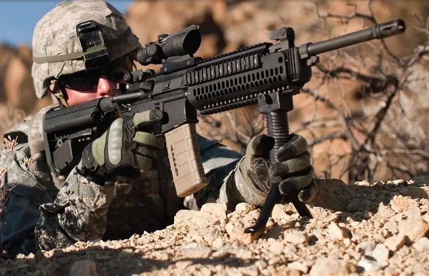 Singapore chọn bằng súng trường Colt IAR6940. Ảnh: Military Leak