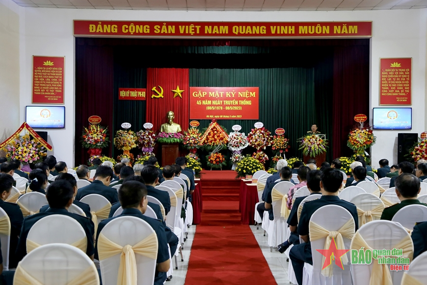 Viện Kỹ thuật Phòng không - Không quân gặp mặt kỷ niệm 45 năm Ngày truyền thống