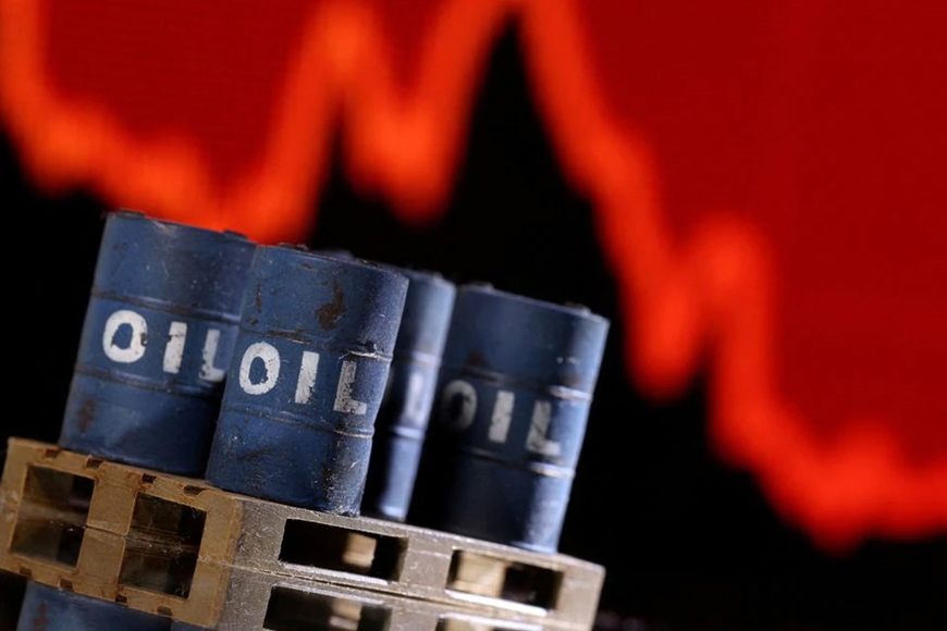 Giá xăng dầu tuần này liệu có cắt đứt chuỗi giảm? Ảnh minh họa: Reuters 