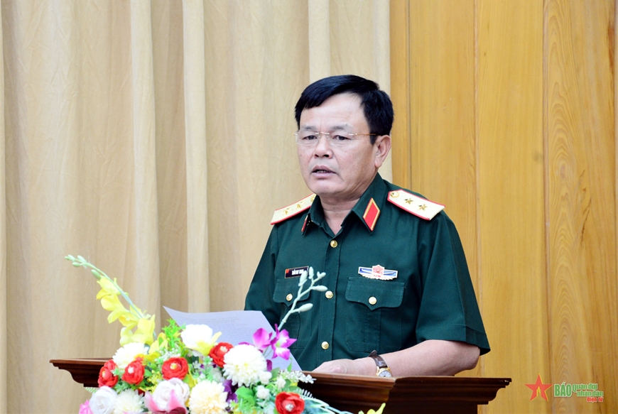  Trung tướng Trần Duy Giang phát biểu tại hội nghị.