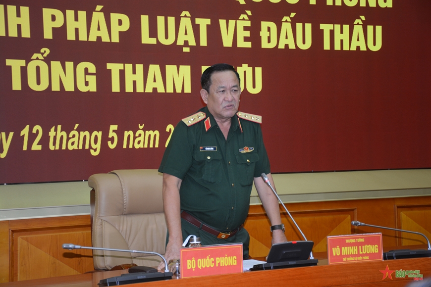 Thượng tướng Võ Minh Lương chủ trì buổi kiểm tra. Ảnh: KIM NGỌC