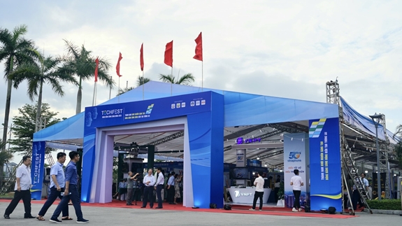 Khu trưng bày sản phẩm của VNPT tại Techfest 2023.