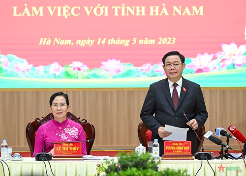 Chủ tịch Quốc hội Vương Đình Huệ: Làm nóng lại tinh thần chính quyền đồng hành cùng người dân, doanh nghiệp