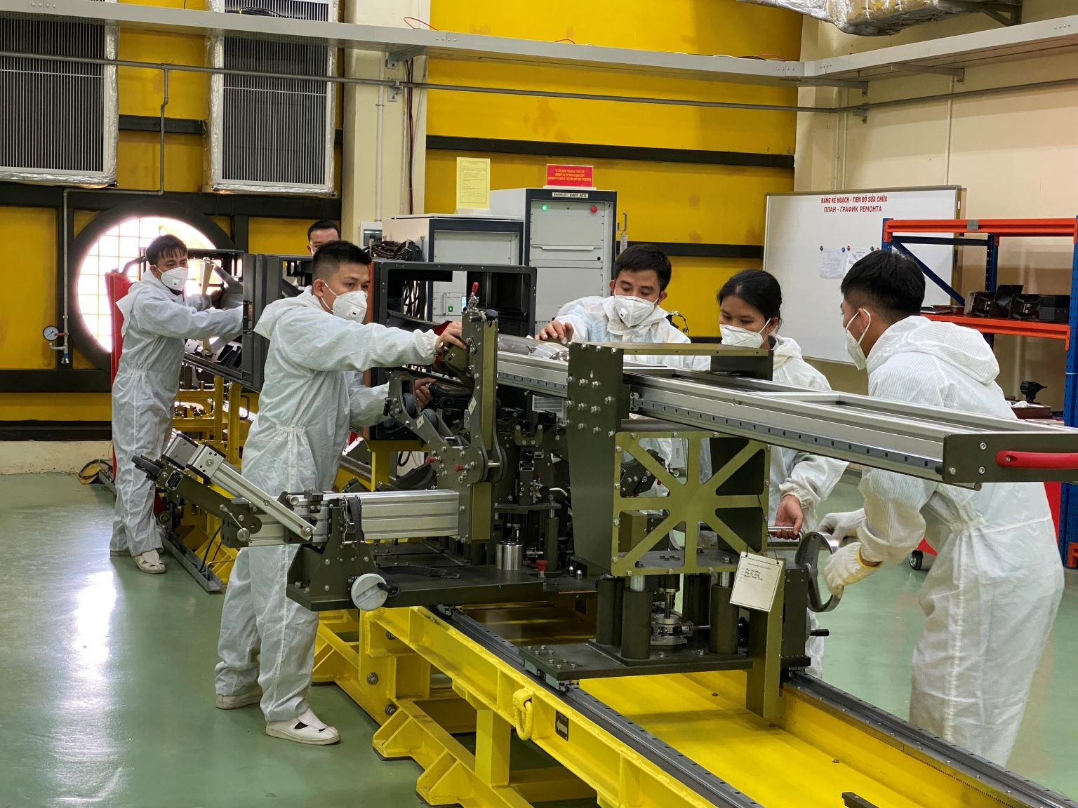 Nhà máy A31 (Quân chủng Phòng không-Không quân): Phát huy sáng kiến để phát triển bền vững

