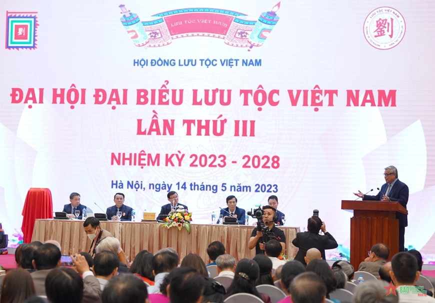 GS, TSKH Vũ Minh Giang phát biểu khẳng định những đóng góp của Lưu tộc Việt Nam với sự phát triển của đất nước.