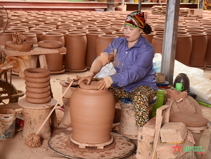 Hướng đi mới cho làng nghề gốm Phù Lãng, Quế Võ, Bắc Ninh
