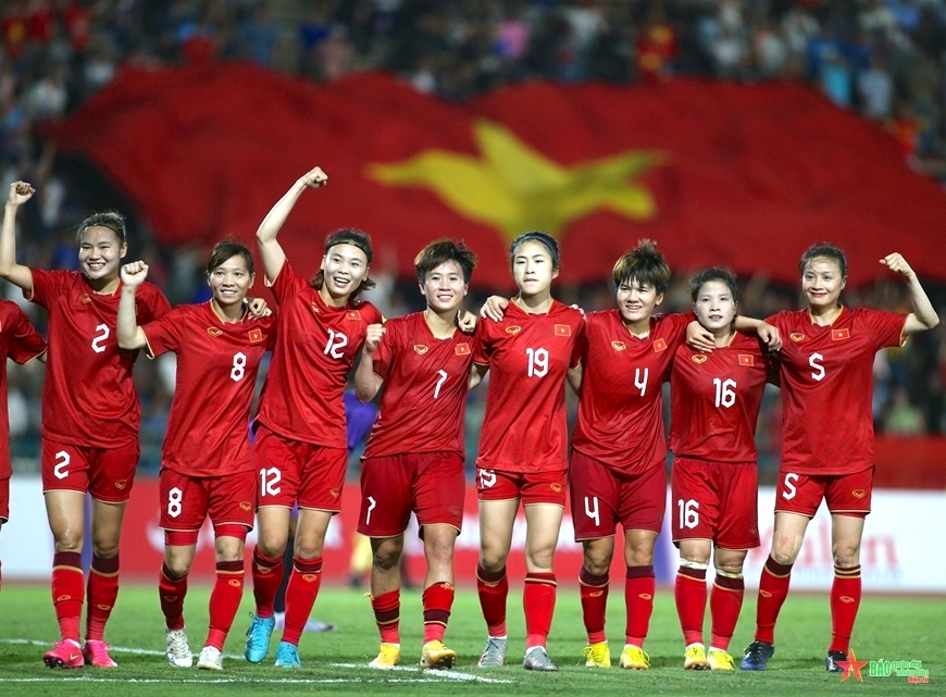  Đội tuyển nữ Việt Nam lập kỷ lục lần thứ 4 liên tiếp giành HCV SEA Games. Ảnh: VIỆT AN 