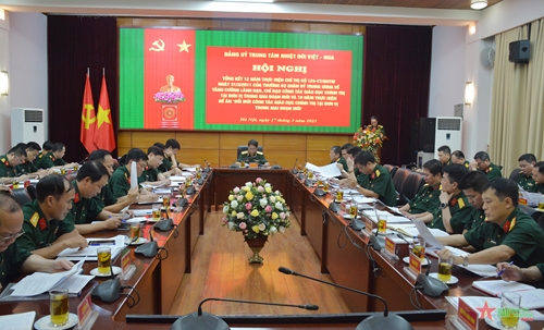Đổi mới hướng tới thực chất và hiệu quả trong công tác giáo dục chính trị ở Trung tâm Nhiệt đới Việt - Nga