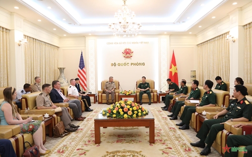 Trung tướng Nguyễn Trọng Bình tiếp Tư lệnh Lực lượng Vệ binh Quốc gia Hoa Kỳ