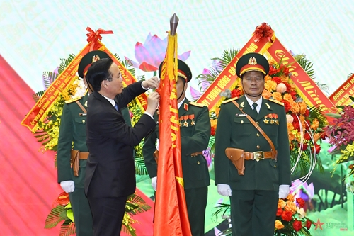 Chủ tịch nước Võ Văn Thưởng trao Huân chương Chiến công hạng Nhất tặng Tổng cục II