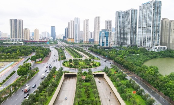 Hoàn thiện hạ tầng giao thông, khu Tây kết nối hoàn chỉnh với phần còn lại của Hà Nội một cách nhanh chóng và thuận tiện. Ảnh: Trọng Hiếu