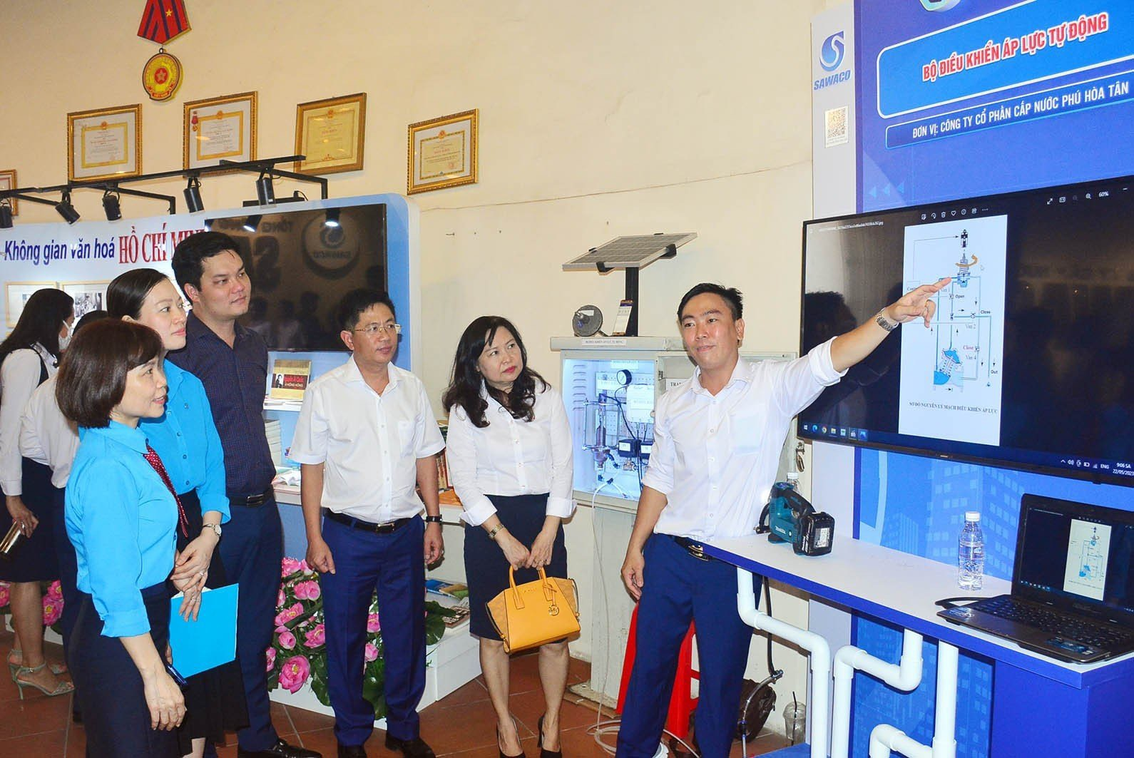 Trưng bày, giới thiệu nhiều sáng kiến, giải pháp nâng cao chất lượng cấp nước