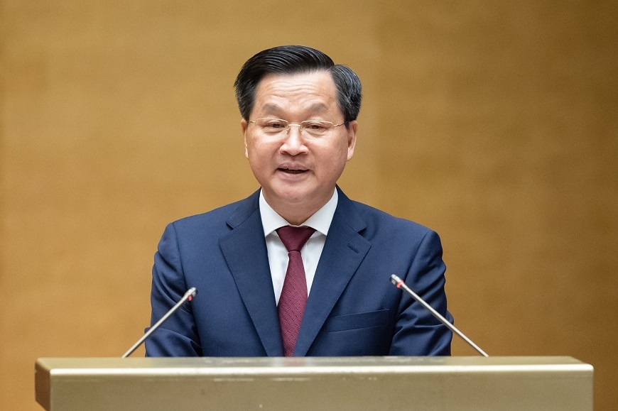Phó thủ tướng Chính phủ Lê Minh Khái trình bày Báo cáo đánh giá bổ sung kết quả thực hiện kế hoạch phát triển kinh tế-xã hội và ngân sách nhà nước năm 2022; tình hình thực hiện kế hoạch phát triển kinh tế-xã hội và ngân sách nhà nước những tháng đầu năm 2023.