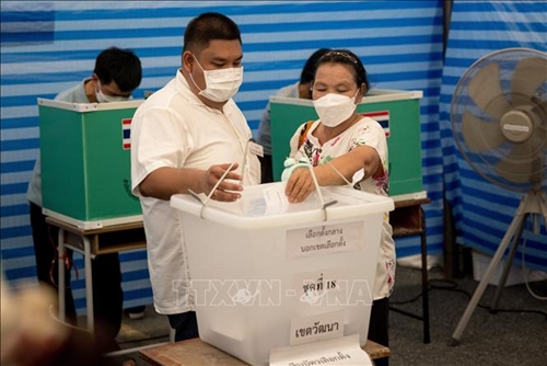 Bầu cử Thái Lan: Các đảng trong liên minh cầm quyền tiềm tàng chưa thống nhất một số điều khoản
