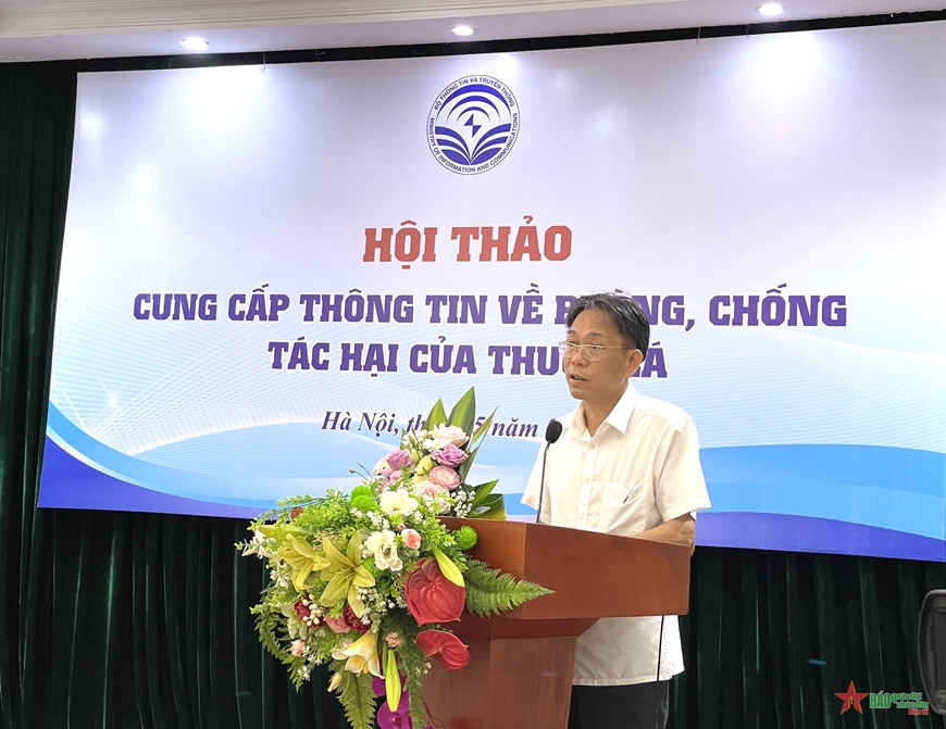 Ông Hồ Hồng Hải, Phó vụ trưởng Vụ Pháp chế, Bộ Thông tin và Truyền thông phát biểu khai mạc hội thảo. 