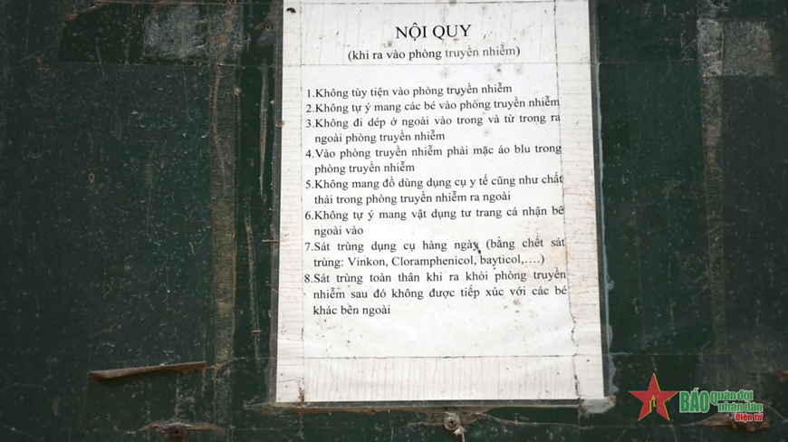 Các thành viên phải theo dõi và thực hiện theo bảng phân công và ghi chú đặc biệt cho các ca bệnh. 