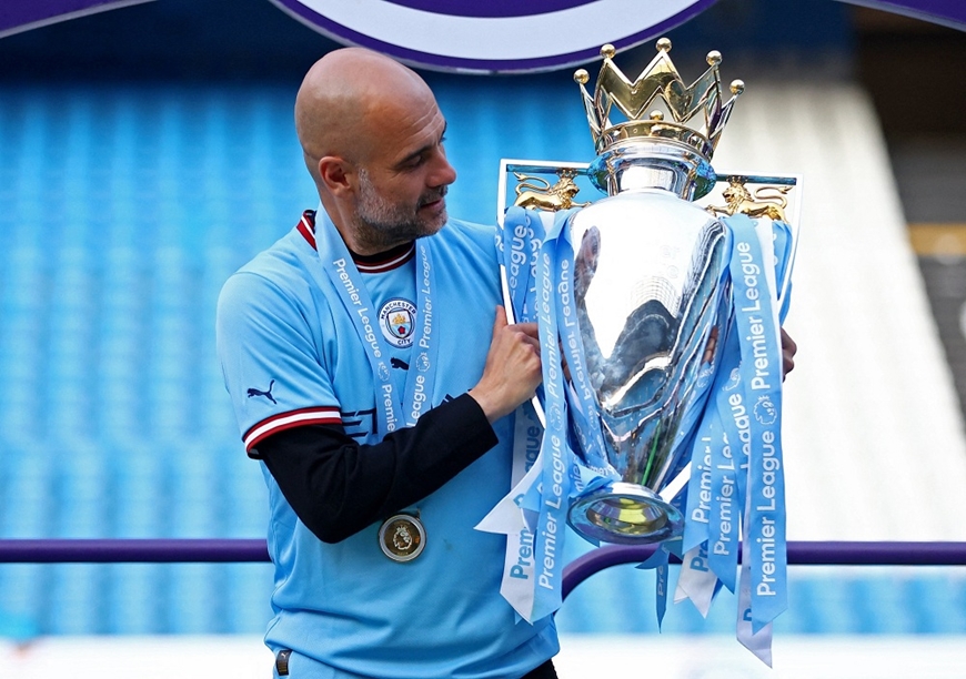 HLV Pep Guardiola vừa cùng Man City bảo vệ thành công chức vô địch Ngoại hạng Anh. Ảnh: Getty 