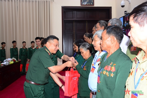 Bộ Quốc phòng hỗ trợ xây dựng 95 căn nhà tặng gia đình chính sách, hộ nghèo tỉnh Kon Tum