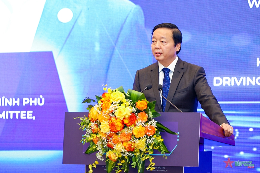 Phó thủ tướng Chính phủ Trần Hồng Hà phát biểu tại diễn đàn. 