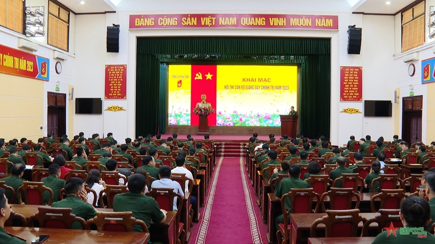   Quang cảnh diễn ra khai mạc hội thi.