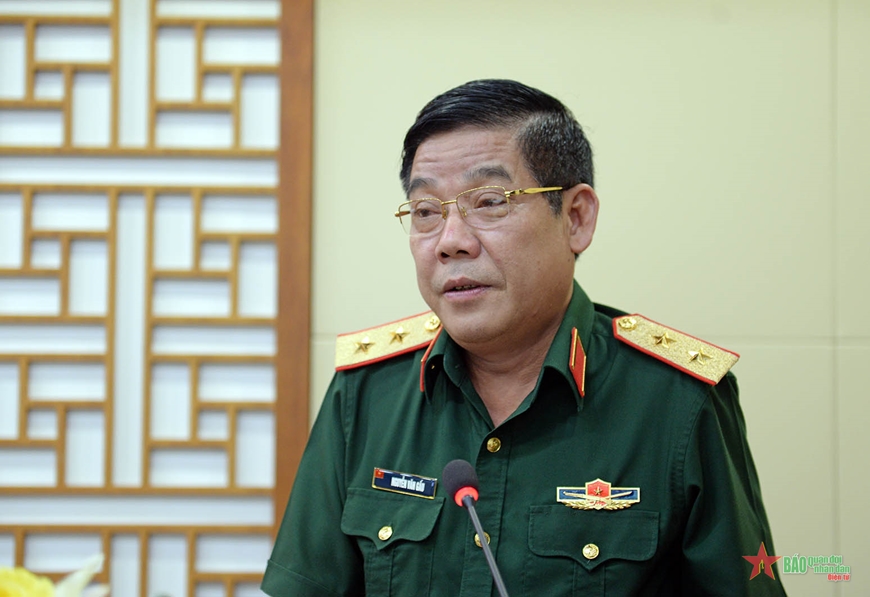  Trung tướng Nguyễn Văn Gấu phát biểu kết luận kiểm tra.