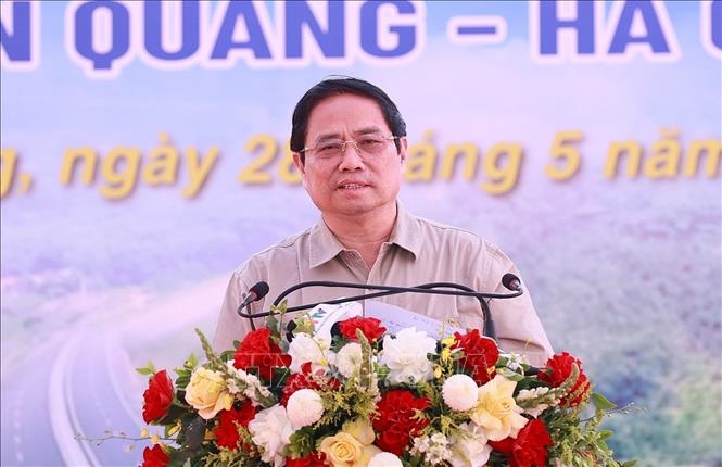 Thủ tướng Phạm Minh Chính phát biểu tại Lễ khởi công Dự án cao tốc Tuyên Quang-Hà Giang giai đoạn 1. 