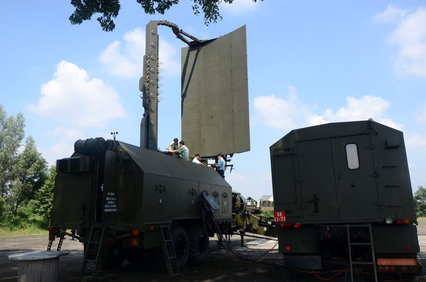 Cán bộ, nhân viên Phân xưởng Radar (Nhà máy A29, Quân chủng Phòng không-Không quân) luôn chủ động bảo đảm khí tài cho các đơn vị. 
