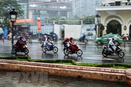 Thời tiết hôm nay (30-5): Hà Nội ngày nắng nóng, đêm không mưa