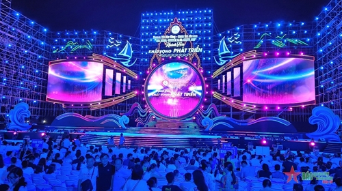 Rực rỡ sắc màu, ánh sáng khai mạc Festival Biển Nha Trang - Khánh Hòa 2023