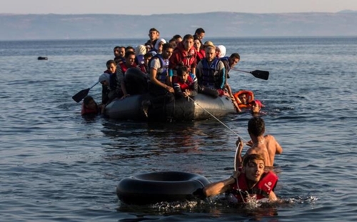 Vấn đề người di cư: Hy Lạp giải cứu những người mắc kẹt trên sông biên giới với Thổ Nhĩ Kỳ
