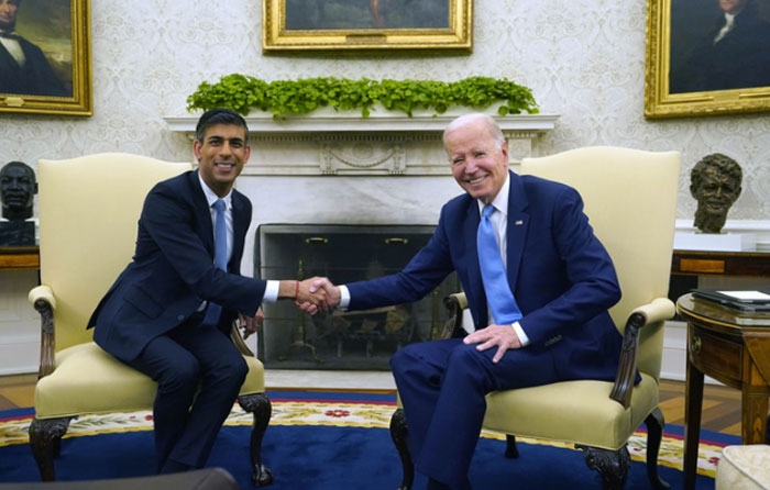 Tổng thống Mỹ Joe Biden và Thủ tướng Anh Rishi Sunak tại Nhà Trắng. Ảnh: AP 